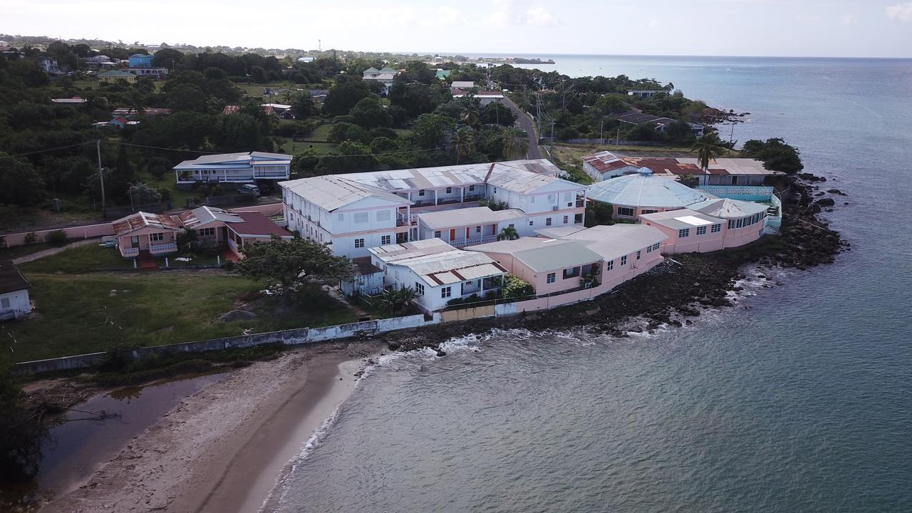 Pinneys Beach Hotel Nevis Charlestown Exterior photo