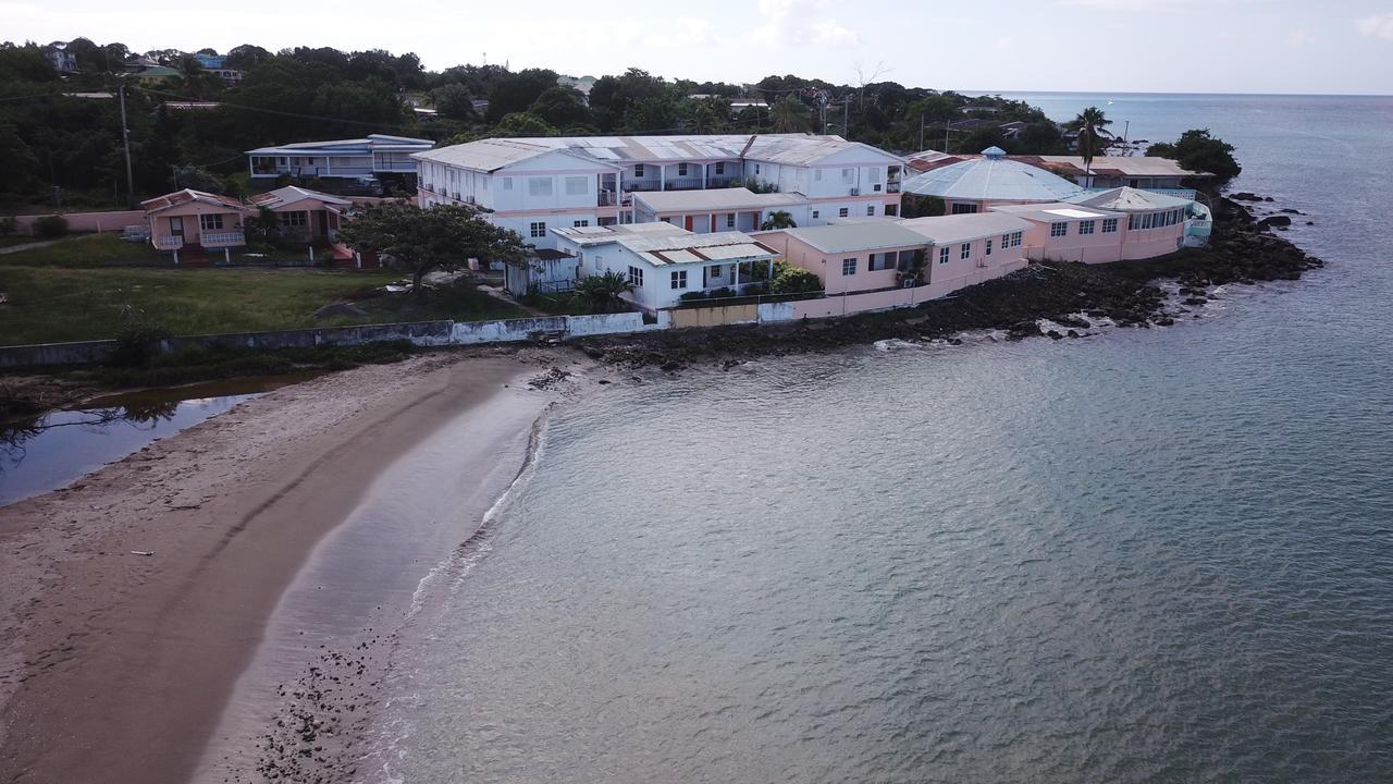 Pinneys Beach Hotel Nevis Charlestown Exterior photo